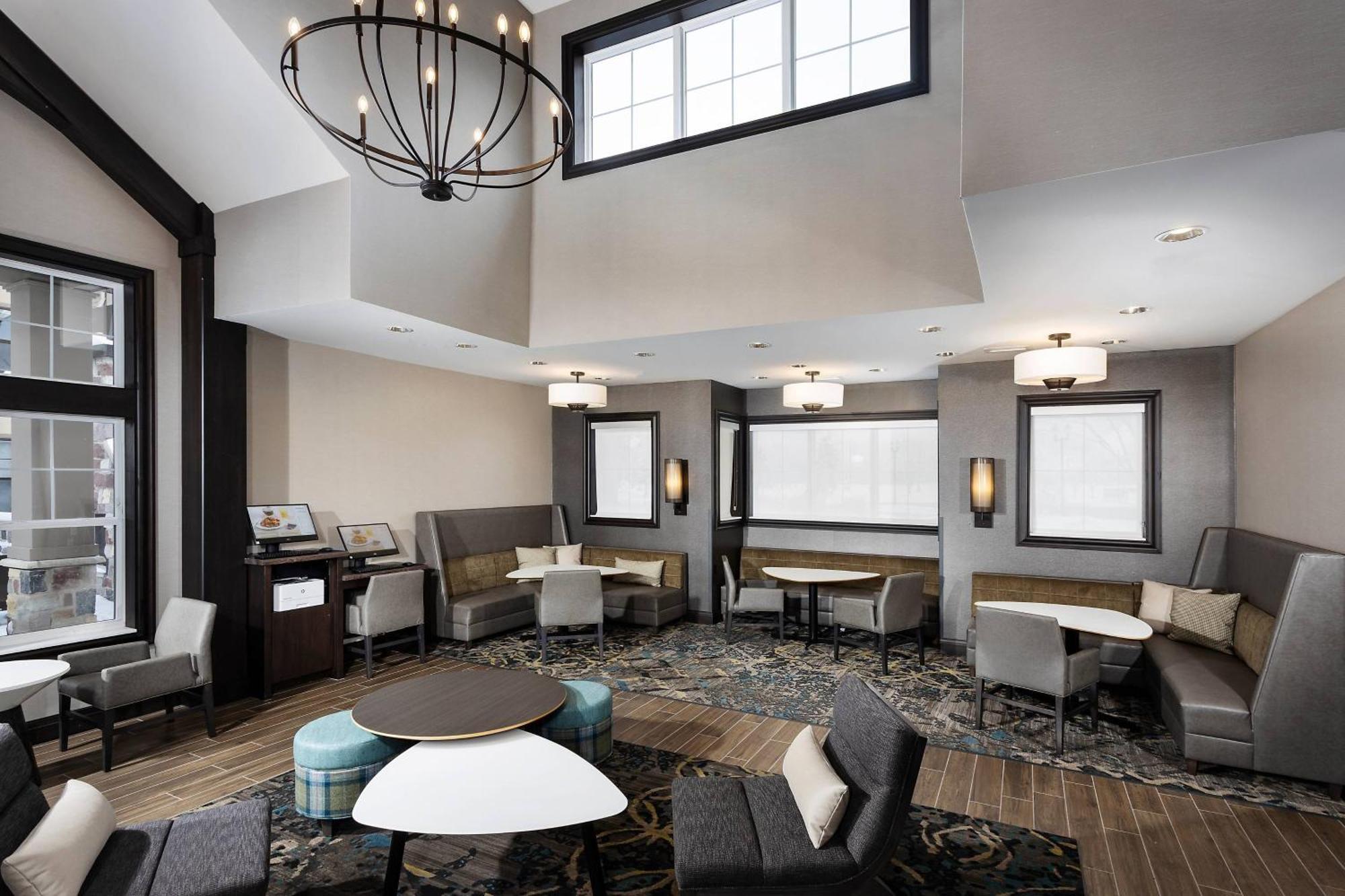 Residence Inn By Marriott Milwaukee Brookfield Exterior foto